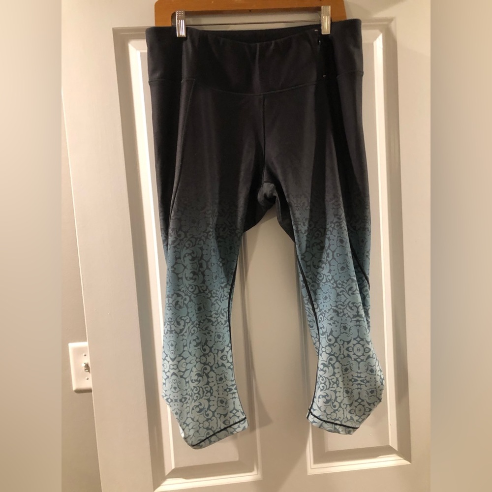 Calia by Carrie Underwood CROPPED ombré leggings XL